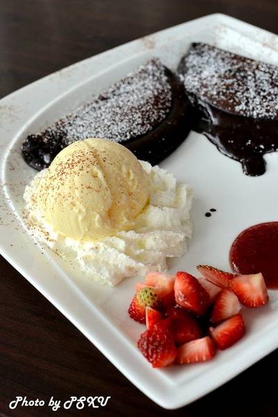 Angel & Demon 180 บาท ที่ ร้านอาหาร Pancake Cafe The Circle