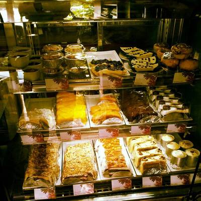 ร้านอาหาร บ้านก้ามปู ทรอปิคอล คาเฟ่
