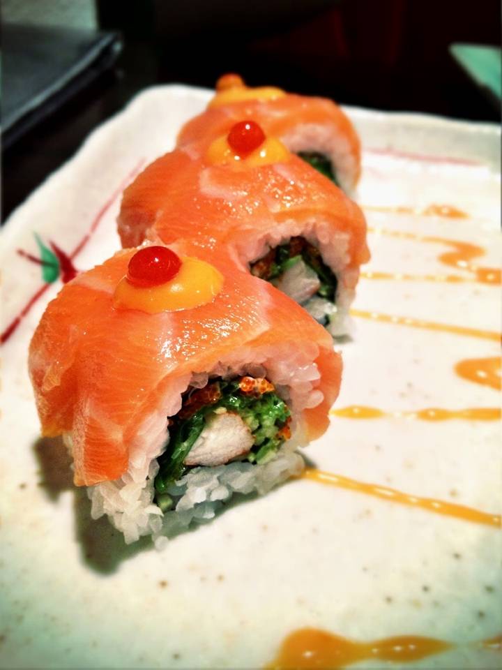 ข้าวปั้นปลาแซลมอน ที่ ร้านอาหาร Kabuki (คาบุกิ) สยามพารากอน