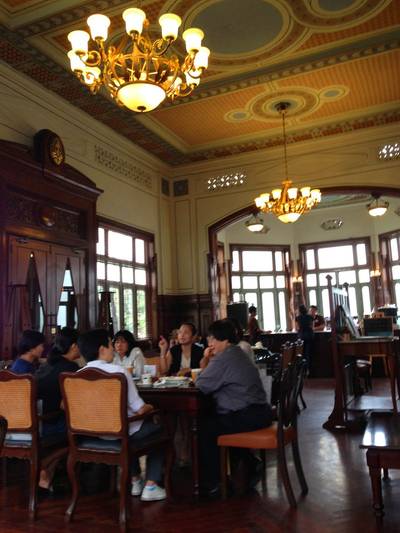 ร้านอาหาร ร้านกาแฟ นรสิงห์ ณ วังพญาไท