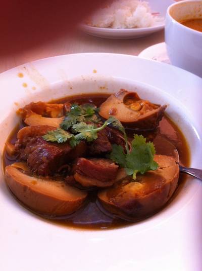 พะโล้ไข่เค็ม เมนูนี้เด็ดห้ามพลาด ที่ ร้านอาหาร The Foodie หมู่บ้านซีเมนต์ไทย