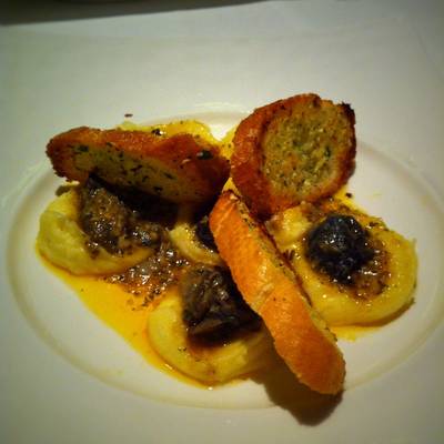 ร้านอาหาร Fireplace Grill
