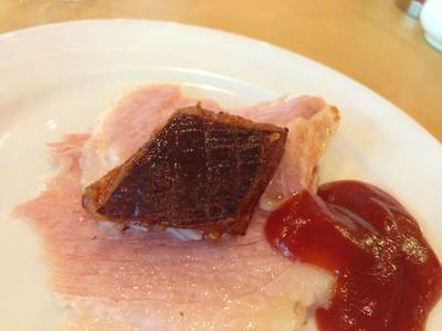 อร่อยมากขาหมูรมควัน ที่ ร้านอาหาร Bon Vivant (บอง วีวอง)