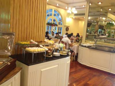 มุมของหวานค่ะ ที่ ร้านอาหาร Bon Vivant (บอง วีวอง)