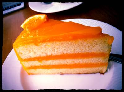 เค้กส้ม โคตรเด็ด ที่ ร้านอาหาร See you latte