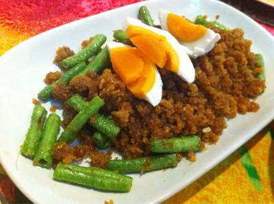 พริกขิงปลาดุกฟู ที่ ร้านอาหาร เรือธง