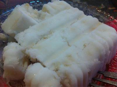 ไอศครีมน้อยหน่า ที่ ร้านอาหาร เรือธง