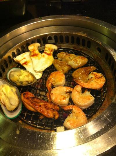 เต็มเตา!!! ที่ ร้านอาหาร Grilliku