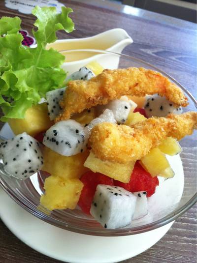 สลัดผลไม้ ที่ ร้านอาหาร Mama Big