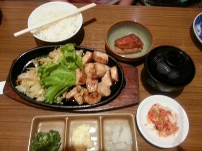 ร้านอาหาร Zen Central ปิ่นเกล้า