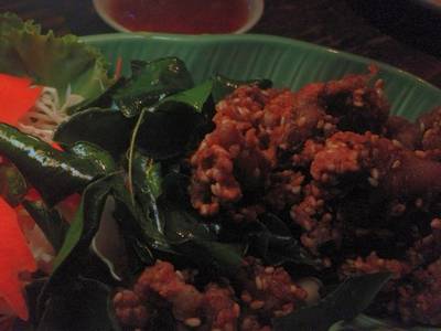 เอ็นข้อไก่ทอด ที่ ร้านอาหาร Saxophone Pub & Restaurant