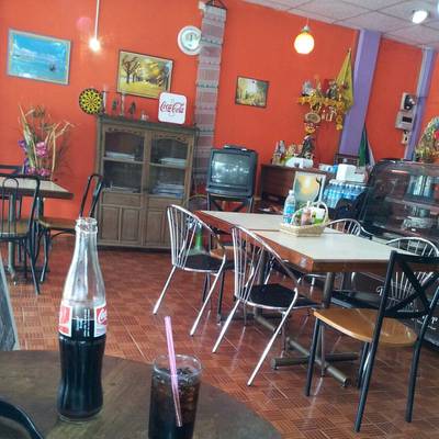 ร้านอาหาร สเต็ก East & West