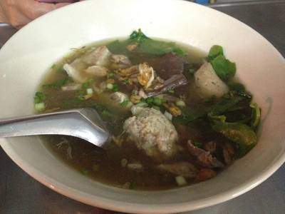 ร้านอาหาร โกเบ๊นซ์ ก๋วยจั๊บ เกาเหลาเลือดหมู