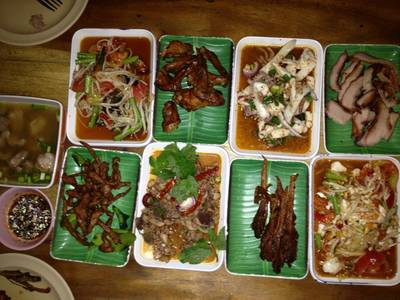 ร้านอาหาร ลาบเป็ดเมืองยศสุนทร