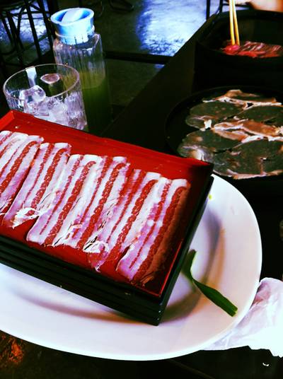 เบคอน เนื้อหมูสไลด์ ที่ ร้านอาหาร ชูบา ชาบู