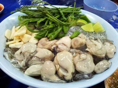 หอยนางรม ที่ ร้านอาหาร เส่ย