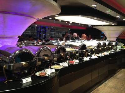 ไลน์อาหารยังปิดอยู่ไม่เรียบร้อย ที่ ร้านอาหาร Chaopraya Princess Chaopraya Princess Cruise