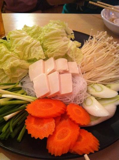 ชุดผัดที่มาคู่กับชุดชาบูหมู ที่ ร้านอาหาร Okinawa Kinjo