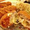 หมูม้วนไส้ชีส
