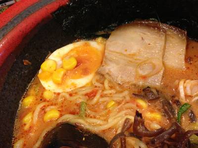 ชามเล็กแล้วนะ ที่ ร้านอาหาร Tomato Noodle