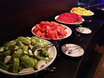 ผลไม้  ที่ ร้านอาหาร Chaopraya Princess Chaopraya Princess Cruise
