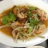 ยำกุ้งสด ที่ ร้านอาหาร เจ๊แดง. อาหารไทย-อีสาน