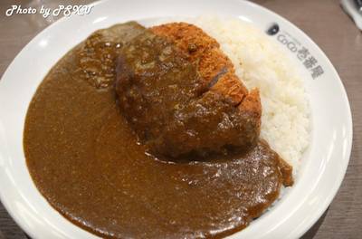 ข้าวแกงกะหรี่หมูชุปเกล็ดขนมปังทอด(เผ็ดระดับ5) 160 บาท ที่ ร้านอาหาร Coco Ichibanya Central World