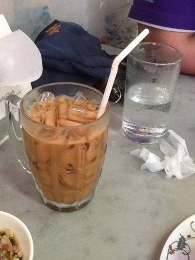ชาซีลอนชงสดอร่ิอยแท้แต่ปัจจุบันชงใส่ขวดก็จบกัน ที่ ร้านอาหาร ติ๊กโภชนา