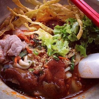 ร้านอาหาร ร้านก๋วยเตี๋ยวหมู 1000 เส้น