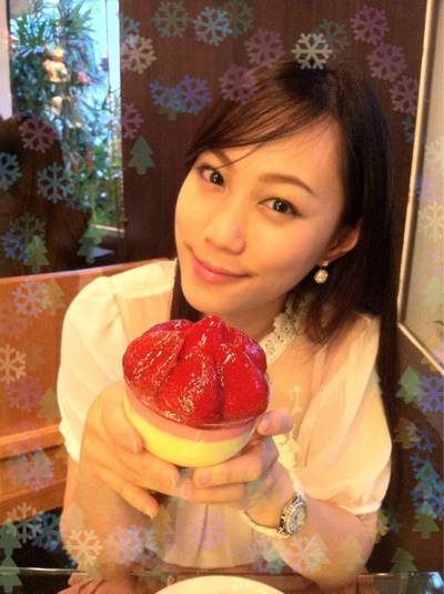Strawberry cake ที่ ร้านอาหาร Okashi By Poonni Festival Walk