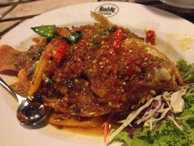 ปลาทับทิมราดพริก ที่ ร้านอาหาร สองฝั่งคลอง รีสอร์ทเรสเตอรอง ปลาทับทิมราดพริก ที่ ร้านอาหาร สองฝั่งคลอง รีสอร์ทเรสเตอรอง