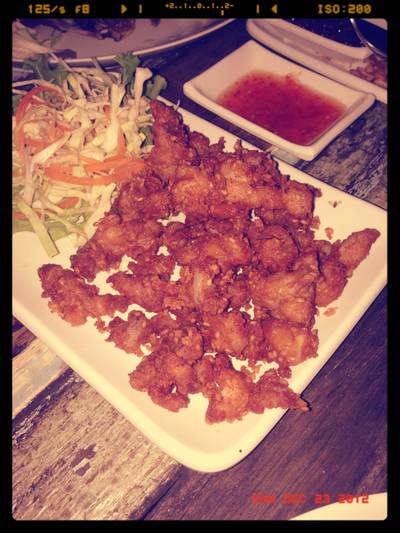 เอ็นข้อไก่ทอด ที่ ร้านอาหาร 88 House ศรีนครินทร์