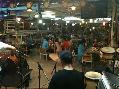 ผู้ร่วมงาน ที่ ร้านอาหาร ครัวนายช่าง