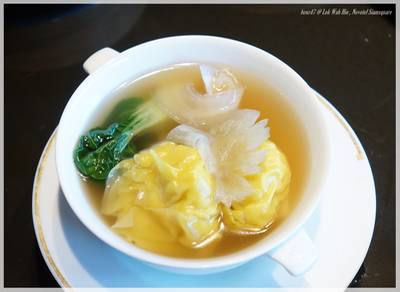 เกี๊ยวน้ำหูฉลาม ที่ ร้านอาหาร ลก หว่า ฮิน