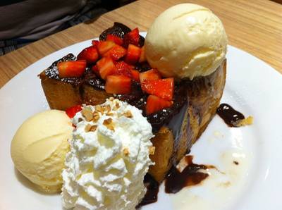 ชอคโก & สตอเบอร์รี่ Toast ที่ ร้านอาหาร After You Dessert Cafe Siam Paragon