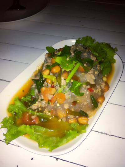 ยำวุ้นเส้น ที่ ร้านอาหาร เด็กเลี้ยงแกะ FARM & RESTAURANT
