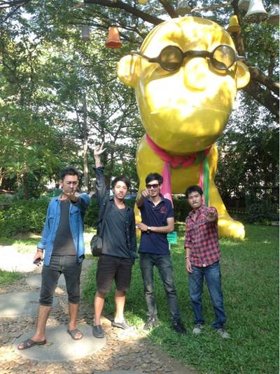 ถ่ายกับมาสคอตร้านซักหน่อย ที่ ร้านอาหาร iberry เชียงใหม่