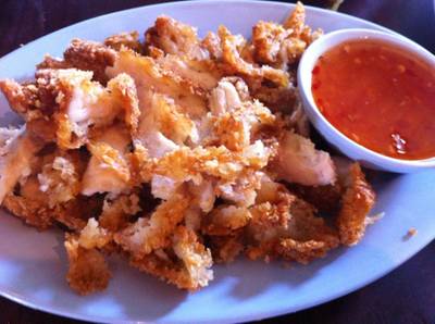 หมูชุบแป้งทอด ที่ ร้านอาหาร ข้าวซอยลำดวน ฟ้าฮ่าม สาขา 1