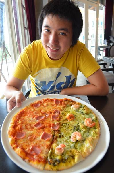 ถาดใหญ่อิ่มอร่อย ^^ ที่ ร้านอาหาร Buono Bistro