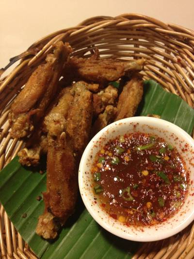 ไก่พี่ก้อย น้อยมากไม่สมราคา ที่ ร้านอาหาร ตำตำ สยามสแควร์ (ซอย 9) ไก่พี่ก้อย น้อยมากไม่สมราคา ที่ ร้านอาหาร ตำตำ สยามสแควร์ (ซอย 9)