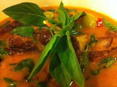 แกงเผ็ดเป็ดย่าง ที่ ร้านอาหาร Khunchurn