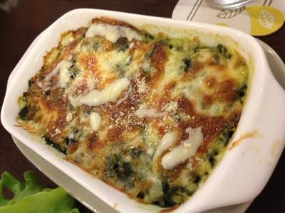 ผักโขมอบชีส ที่ ร้านอาหาร The Butterhead