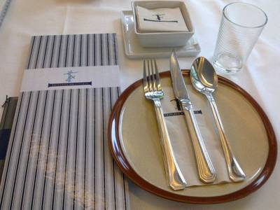 ร้านอาหาร Triplets Brasserie
