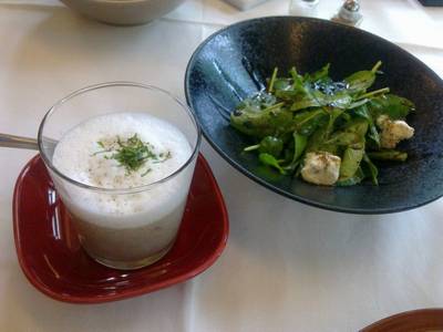 ร้านอาหาร Triplets Brasserie