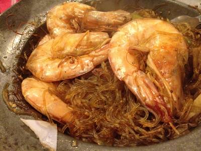 กุ้งอบวุ้นเส้น ที่ ร้านอาหาร นายแกละ นวมินทร์ กุ้งอบวุ้นเส้น ที่ ร้านอาหาร นายแกละ นวมินทร์