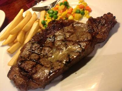 ร้านอาหาร Neil's Tavern Restaurant (Steak House) ร่วมฤดี