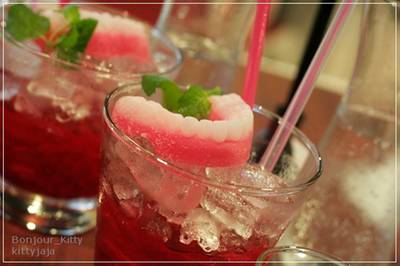 น้ำมะนาว(เหงือก)คุณยาย แอบกลัวจนไม่ค่อยกล้าดื่ม ที่ ร้านอาหาร Icedea