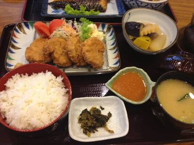 ชุดหมูทอดของเรา ที่ ร้านอาหาร Hanaya