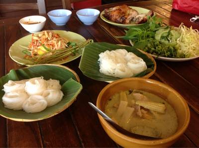 น่ากิน.... ที่ ร้านอาหาร ครัวมุกดา ขนมจีนหล่มเก่า