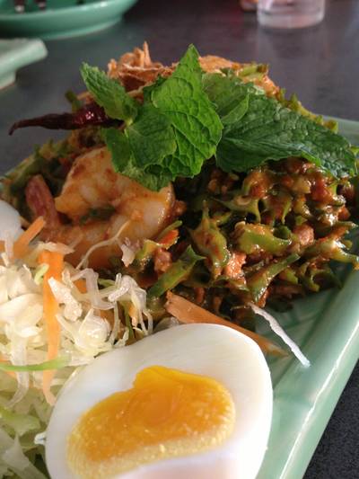 ร้านอาหาร Steak Lao Piyarom Sports Club